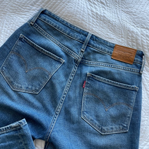 Levi’s Denim Jeans - Picture 2 of 3